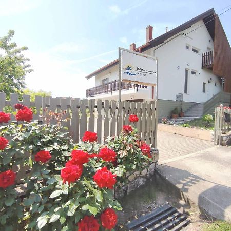 Balaton Apartman パロズナク エクステリア 写真